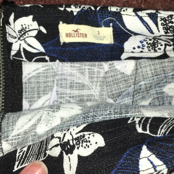 🥳 5 for $25🥳 NWOT Hollister skort - Picture 4 of 5
